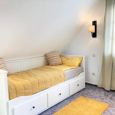 Luett Kloenhus 프레로